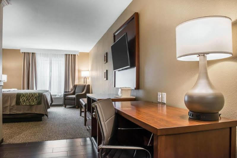 Comfort Inn & Suites พิตต์สเบิร์ก ภายนอก รูปภาพ